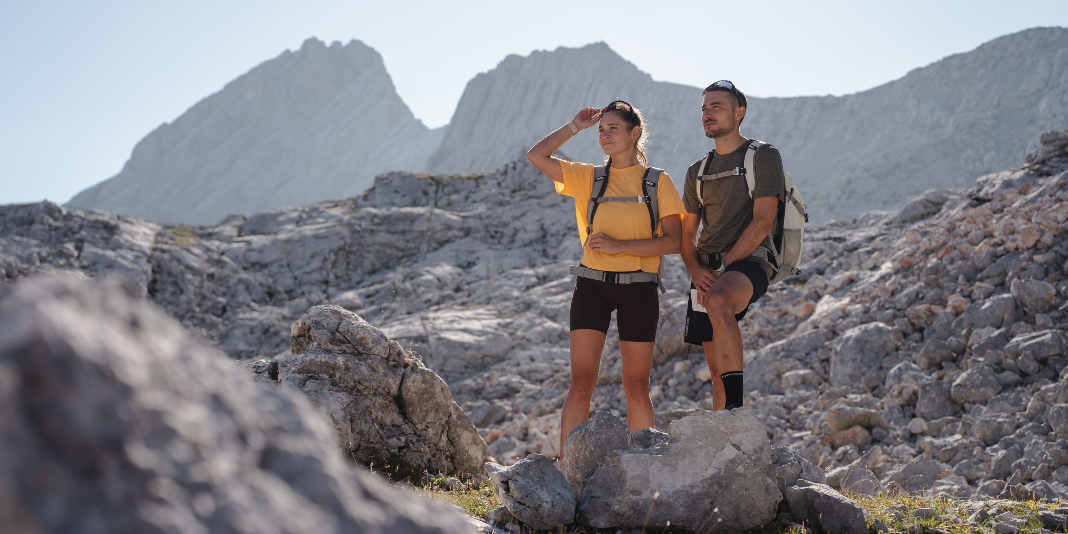 Sonnige Wanderpause am Sommerstein bei Saalfelden