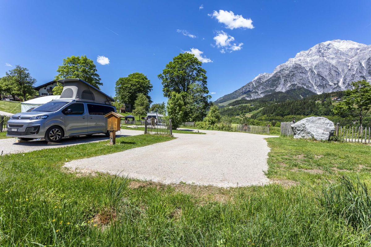 Eigene Campingparzelle mit Bergblick am Camperplatzl Leogang